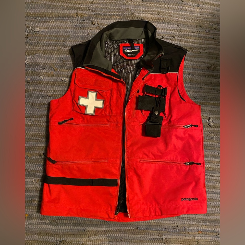 Patagonia ski patrol vest